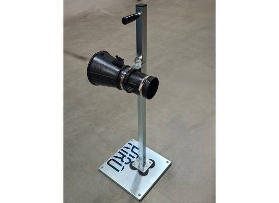 Ssawka ze stojakiem do obsługi motocykli 