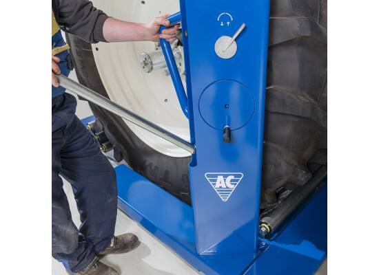 Wózek do transportu i montażu kół do 1500 kg WT1500NT AC Hydraulic